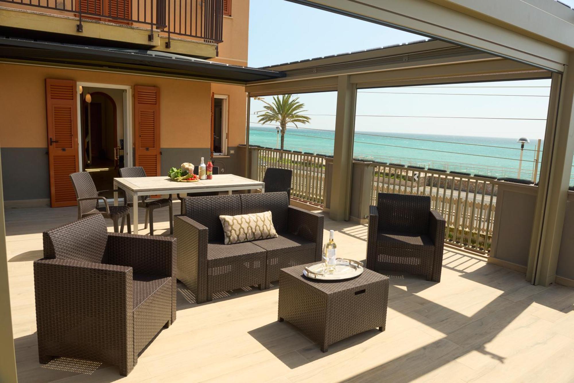 Apartament Terrazza Sul Mare A Pietra Ligure Zewnętrze zdjęcie