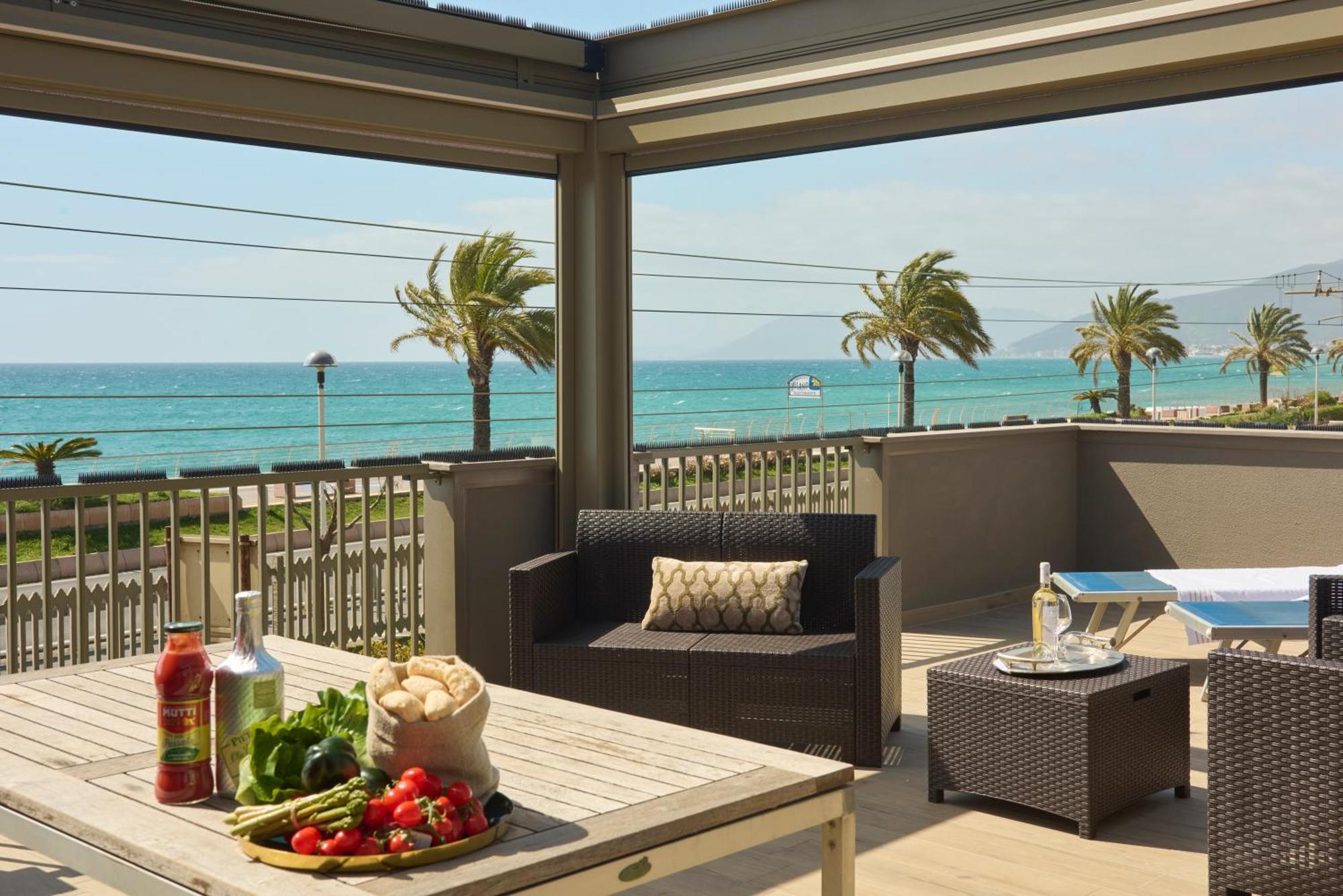 Apartament Terrazza Sul Mare A Pietra Ligure Zewnętrze zdjęcie